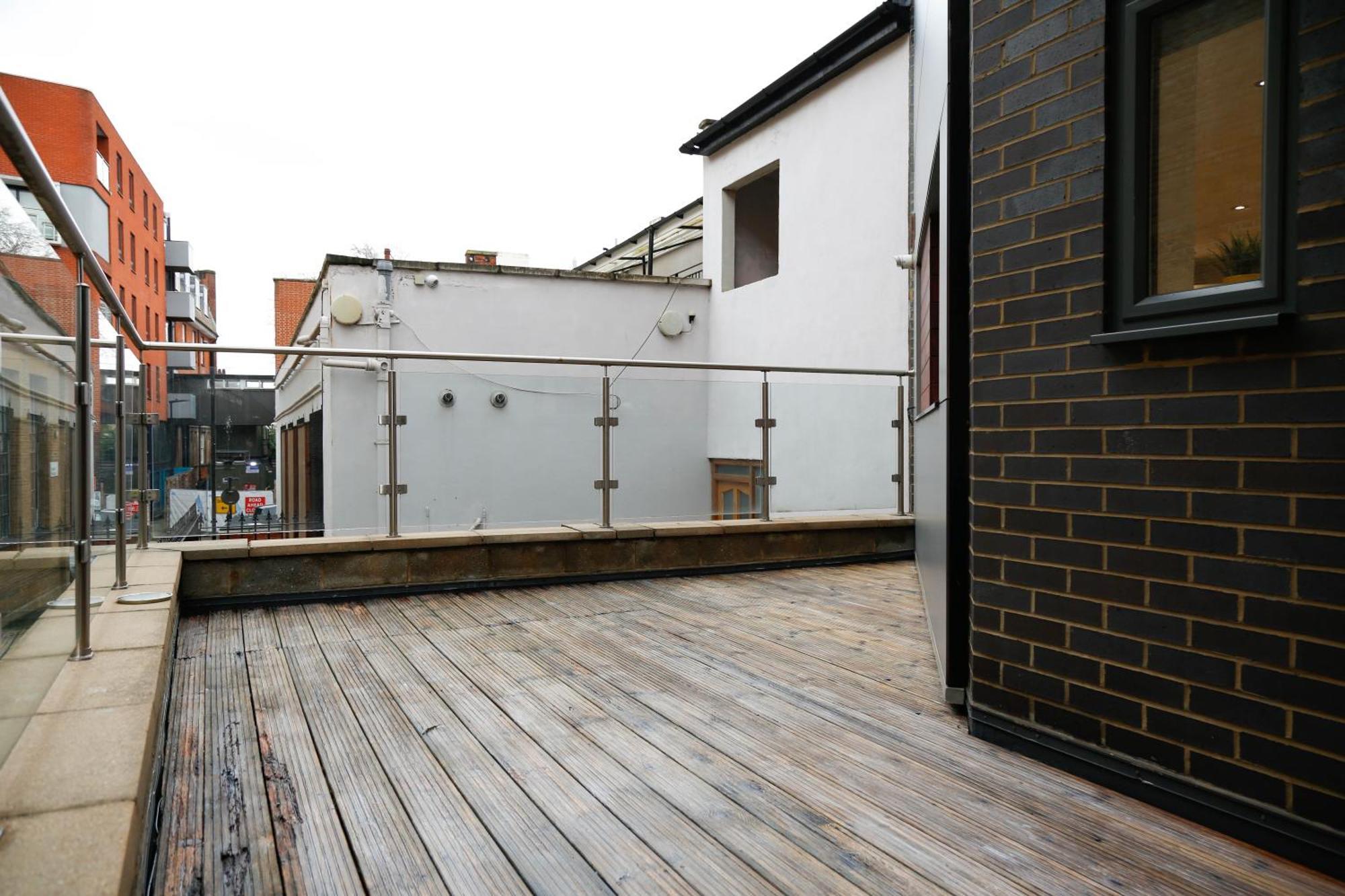 New Luxury Apartments In Central Location Next To Shops, Cafes, Bars & Metro London Bagian luar foto