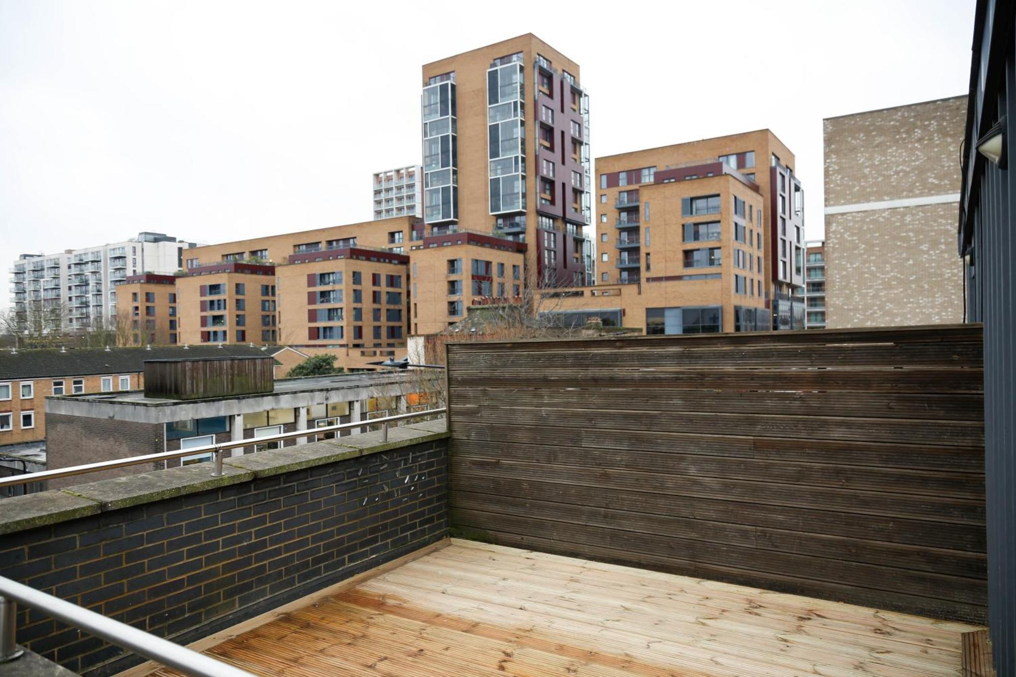 New Luxury Apartments In Central Location Next To Shops, Cafes, Bars & Metro London Bagian luar foto