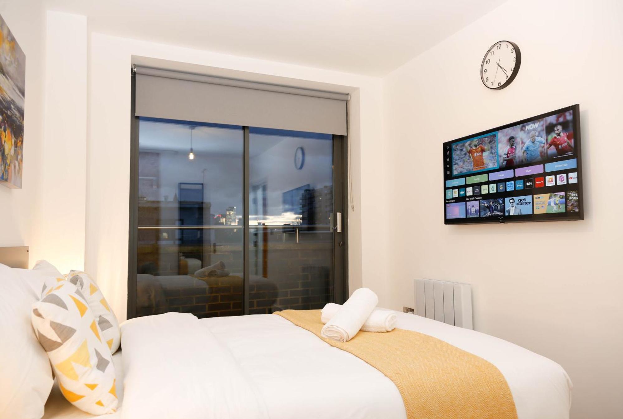 New Luxury Apartments In Central Location Next To Shops, Cafes, Bars & Metro London Bagian luar foto
