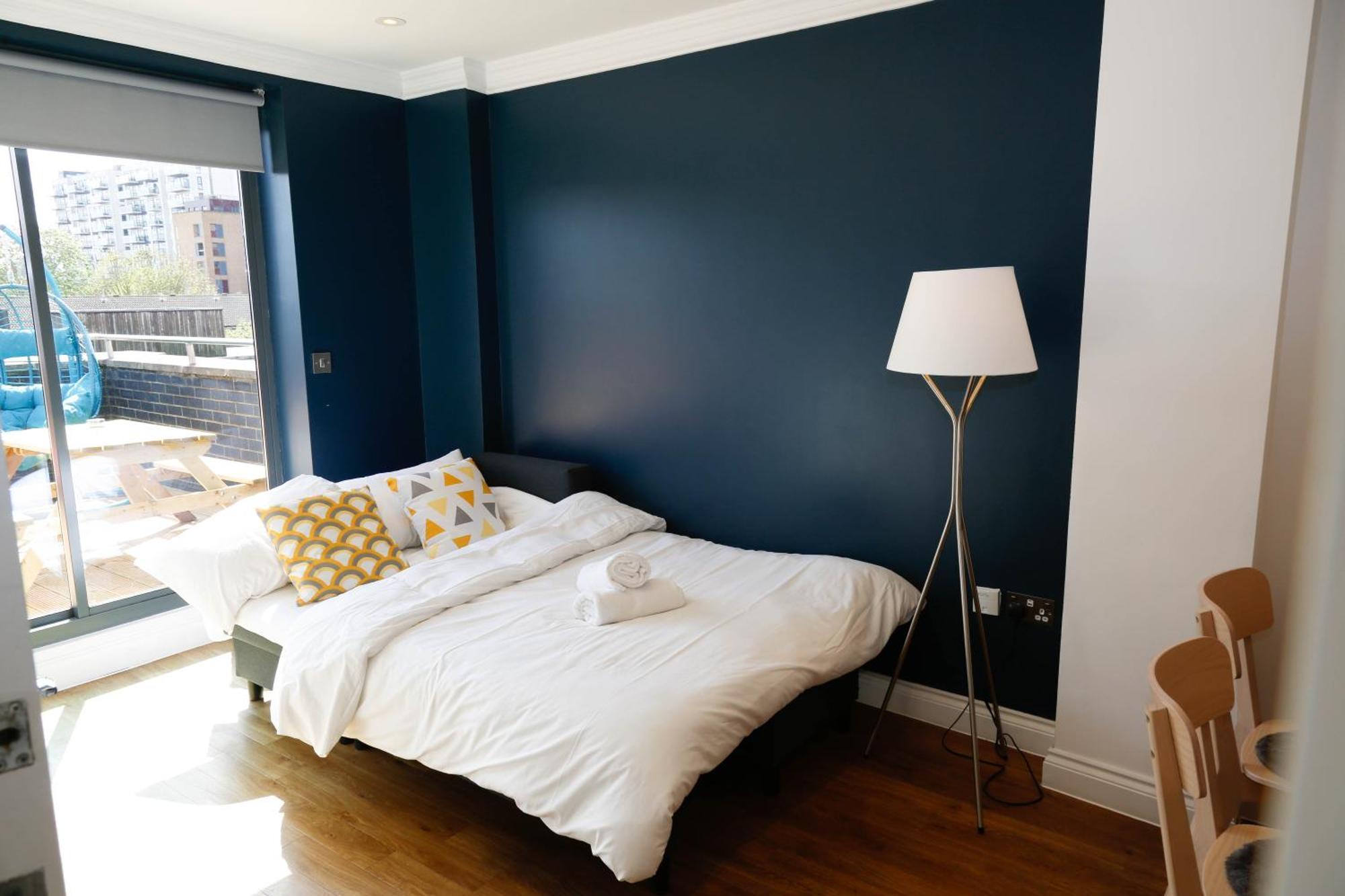 New Luxury Apartments In Central Location Next To Shops, Cafes, Bars & Metro London Bagian luar foto