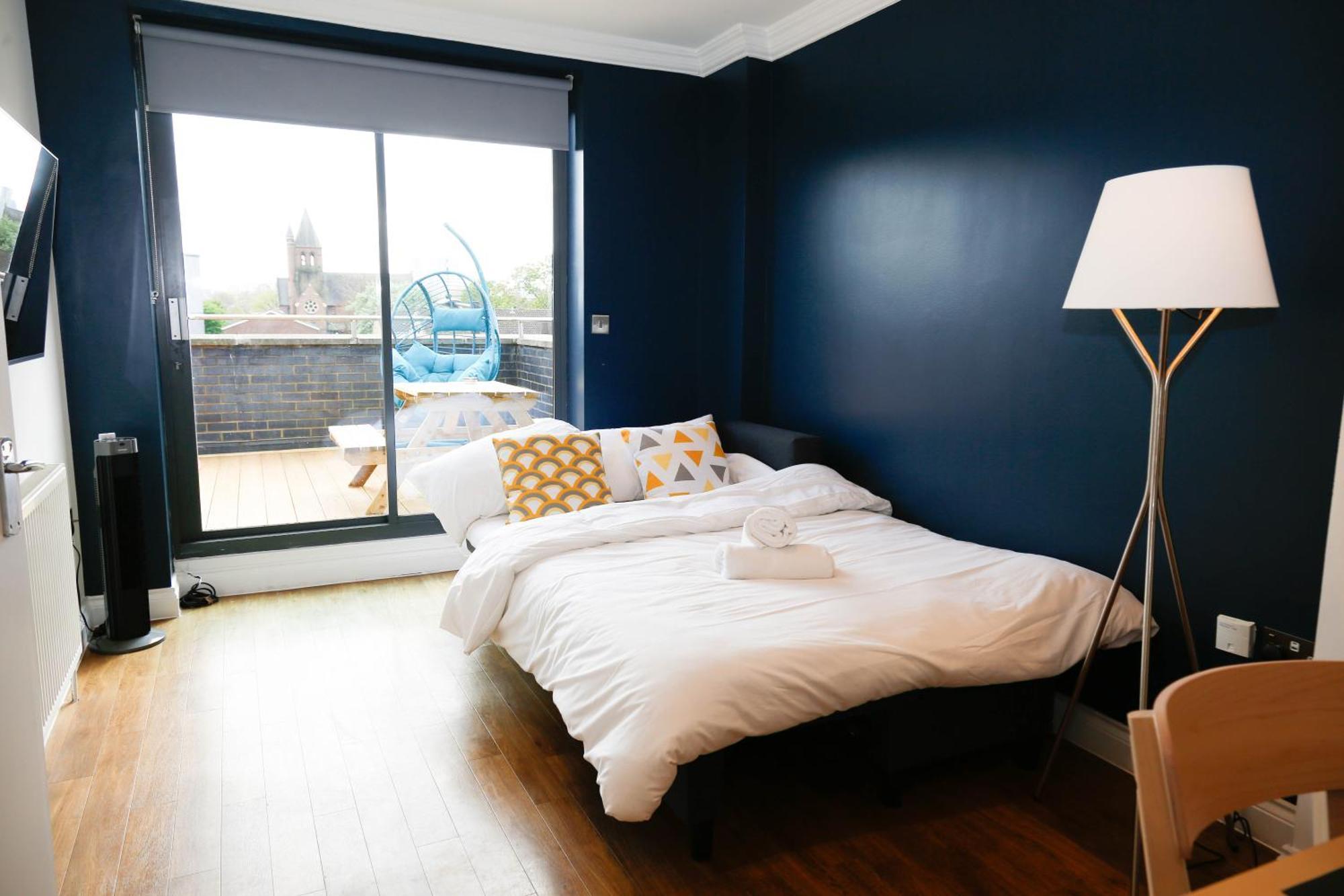 New Luxury Apartments In Central Location Next To Shops, Cafes, Bars & Metro London Bagian luar foto
