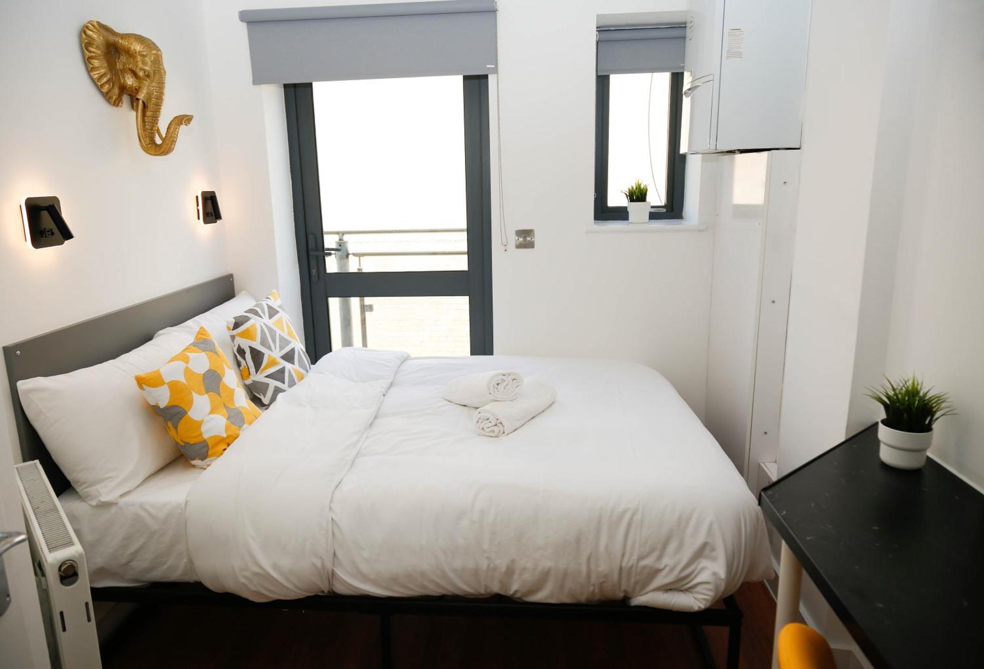 New Luxury Apartments In Central Location Next To Shops, Cafes, Bars & Metro London Bagian luar foto