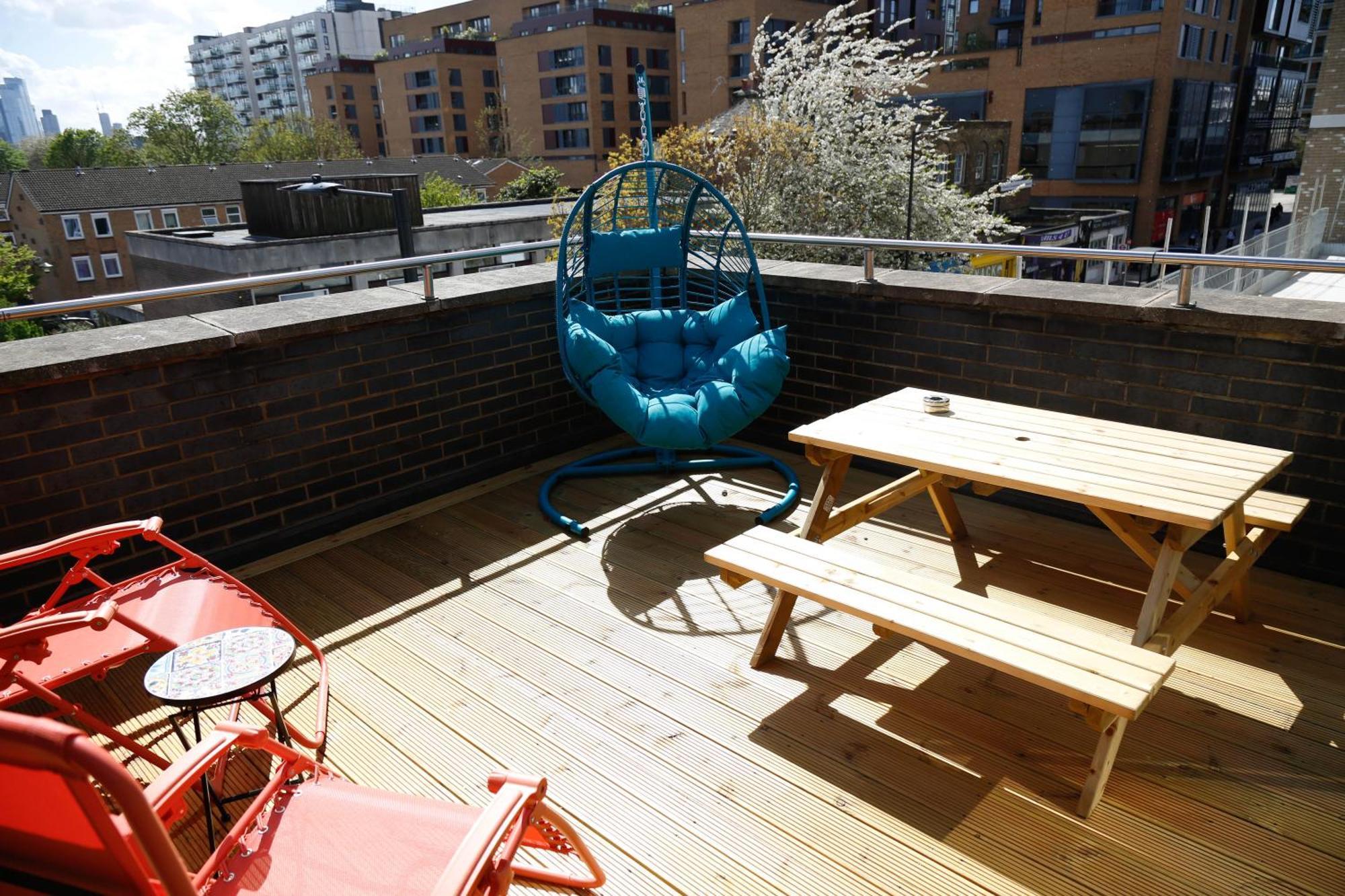 New Luxury Apartments In Central Location Next To Shops, Cafes, Bars & Metro London Bagian luar foto
